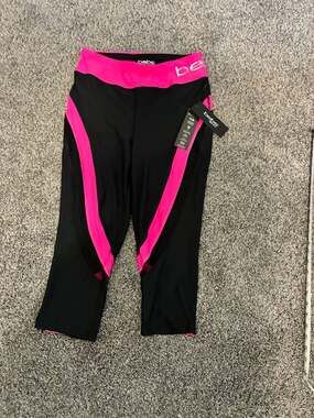 Bebe Sport Mesh Panel Capri Leggings Black Hot Pink Size L NWT